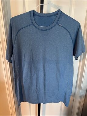 lululemon athletica Men's Slate Blue Short Sleeve Crew